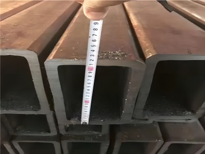 Inspecting Square Tubes before Shipment to Ensure Product Quality